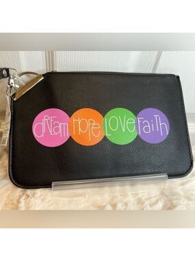 VEGAN WRISTLET/CLUTCH